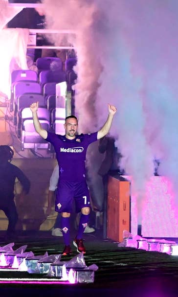 Around 12,000 pack Fiorentina's stadium to welcome Ribery